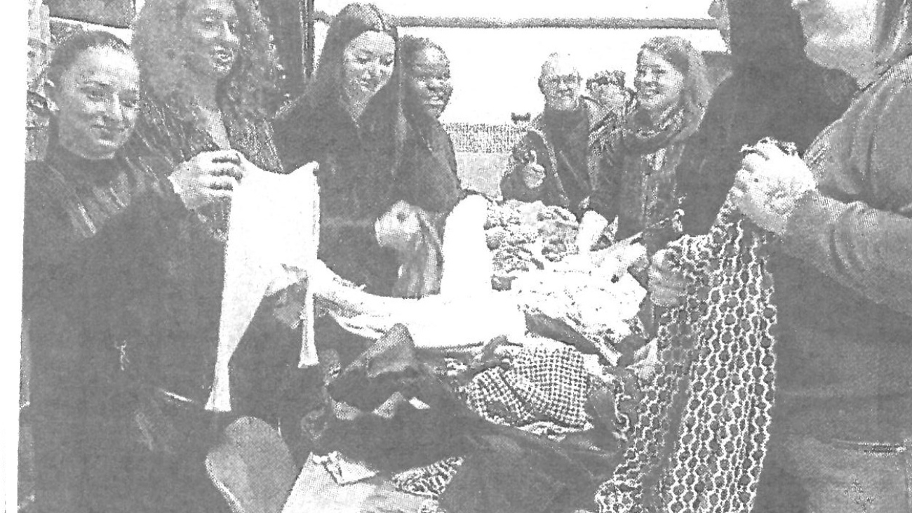 20202des lyceennes organisent une friperie